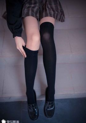 大胸女大学生电影_国产剧在线观看视频