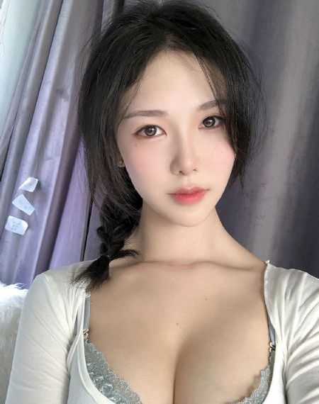 在异世界迷宫开后宫动漫免费_1080P在线手机播放