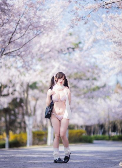 24小时日本www_蓝光高清视频播放